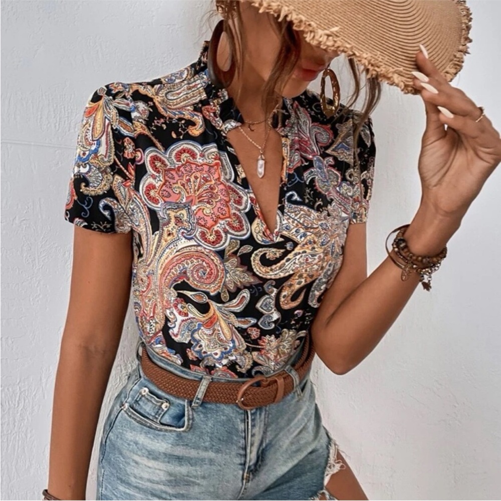 Paisley Print Trendy Spring Top - Picture 4 of 5
